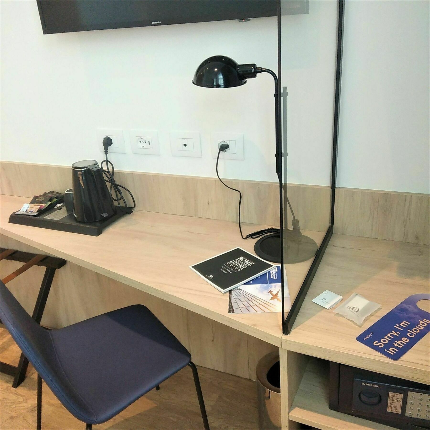 แอร์ รูม โรมแอร์พอร์ต บาย เฮลโลสกาย Hotel ฟิวมิชีโน ภายนอก รูปภาพ